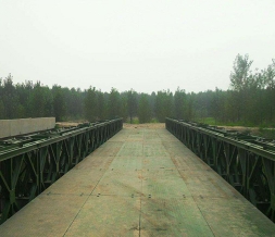 中山贝雷钢桥桥面板